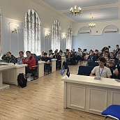 В ИнПИТ на хакатоне будущие айтишники работают над созданием чатов