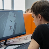 В Политехе состоялись соревнования по гонкам дронов