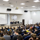 Студенты встретились с представителями МВД и прокуратуры