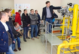 Студенты УРБАСа посетили с экскурсией цех по производству газового и нестандартного оборудования