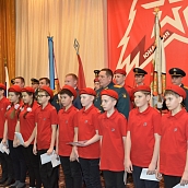 Школьников приняли в «Юнармию»
