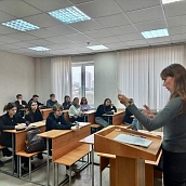 Студенты-переводчики приняли участие в кураторских часах по итогам межсессионной аттестации
