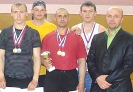 Студены БФ СГТУ стали лучшими на соревнованиях по пауэрлифтингу