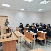 Студенты-переводчики приняли участие в кураторских часах по итогам межсессионной аттестации