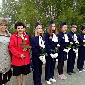 Студенты ИнЭТС почтили память героев-автомобилистов