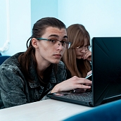 В ИнПИТ прошел открытый интенсив для будущих разработчиков по работе с ИИ-агентами