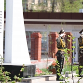 «Здоровая альтернатива» в СГТУ: флешмоб, митинг и реконструкция ко Дню Победы