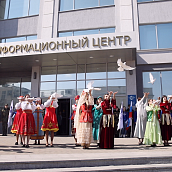 СГТУ провел патриотическую акцию, приуроченную 8-летию провозглашения Донецкой народной республики