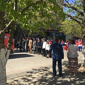 Студенты ДАС на первомайской демонстрации
