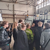 Школьники из «Галактики 64» познакомились с производством дорожной техники на экскурсии от ИММТ