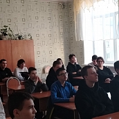 Студенты-материаловеды провели со школьниками встречу, приуроченную ко Дню студента