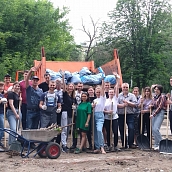 Студенты УРБАС приняли участие в субботнике