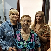 Работники СГТУ поздравили ветеранов c наступающим Днем Победы