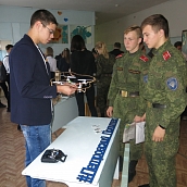 Петровский филиал СГТУ: воспитанники ЦМИТа представили проекты на патриотическом форуме