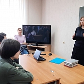 Студенты-переводчики встретились с известной писательницей