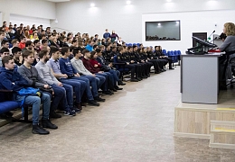Студенты встретились с представителями МВД и прокуратуры