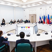 Молодым учёным СГТУ вручили свидетельства на получение грантов Президента РФ