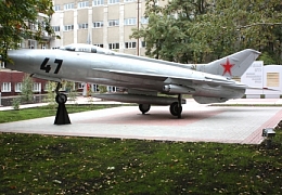 В сквере СГТУ открывается мемориальный комплекс