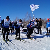 Студенты и преподаватели Политеха приняли участие в лыжном забеге