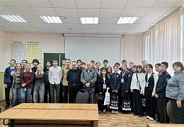 «ПолитехПро»: школьники посетили Физико-технический институт