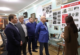 Заместитель министра финансов РФ посетил Народный музей  Ю.А. Гагарина