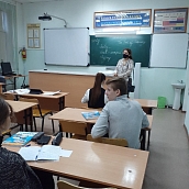 Преподавателем кафедры ДАС Захарян А.В. была организована встреча с выпускниками МОУ СОШ №82