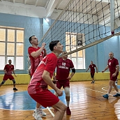 Команда Политеха одержала  первую победу в чемпионате Саратова