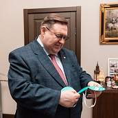 Сергей Наумов исполнит новогодние желания двух саратовских ребят 