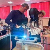 ИММТ провели профпробы для саратовских гимназистов