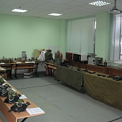 На энергофаке проходит выставка современного вооружения