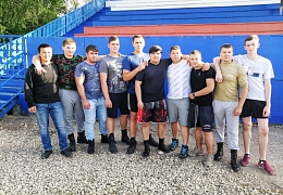 Команда ЭТИ – победитель соревнований по перетягиванию каната