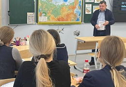 Представитель Политеха встретился со старшеклассниками школы «Ласточкино»