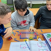 Школьники познакомились с СГТУ и современными разработками ученых