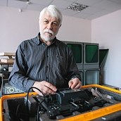 Ученый СГТУ работает над созданием генератора квантовых запутанных световых импульсов