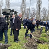 В Парке Победы почтили память ликвидаторов Чернобыльской аварии
