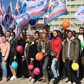 Студенты ДАС на первомайской демонстрации