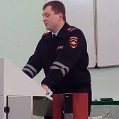 Представитель ГИБДД провел беседу о правилах соблюдения ПДД