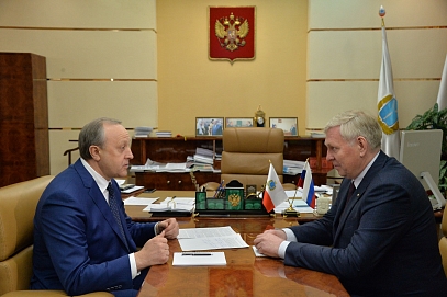 Валерий Радаев поздравил ректора СГТУ Игоря Плеве с победой в конкурсе опорных вузов