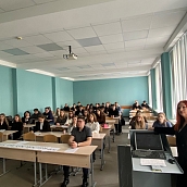 Круглый стол объединил инженеров и экономистов в области космоса