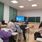 Директор УРБАС выступил перед родителями на школьном собрании