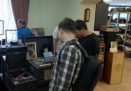 «Музейное пространство» посетили выпускники Политеха