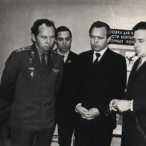 С Г.В. Сарафановым на кафедре автопилотов, 1978 г.