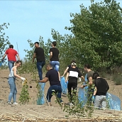 Преподаватели и студенты кафедры ЭКЛ приняли участие в акции "Чистый берег-чистая Волга"