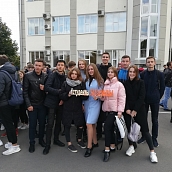 Студенты кафедры ТСК - участники акции, посвященной Дню вежливости