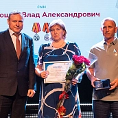 На площадке СГТУ состоялось вручение наград «Отец солдата» и «Окопная свеча»