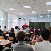 Школьники «Гагаринских классов» встретились с представителями СГТУ