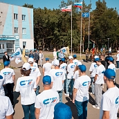 Первокурсникам СГТУ вручили студенческие билеты в Саратовском аэроклубе 