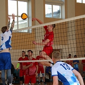 Команда СГТУ завоевала золото в соревнованиях по волейболу среди мужских команд