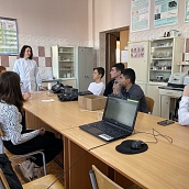 Обучающиеся наноквантума посетили лабораторию ФТИ