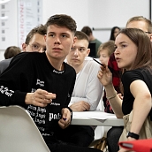 В ИСПМ и ФТИ подвели итоги физико-математической олимпиады на английском языке